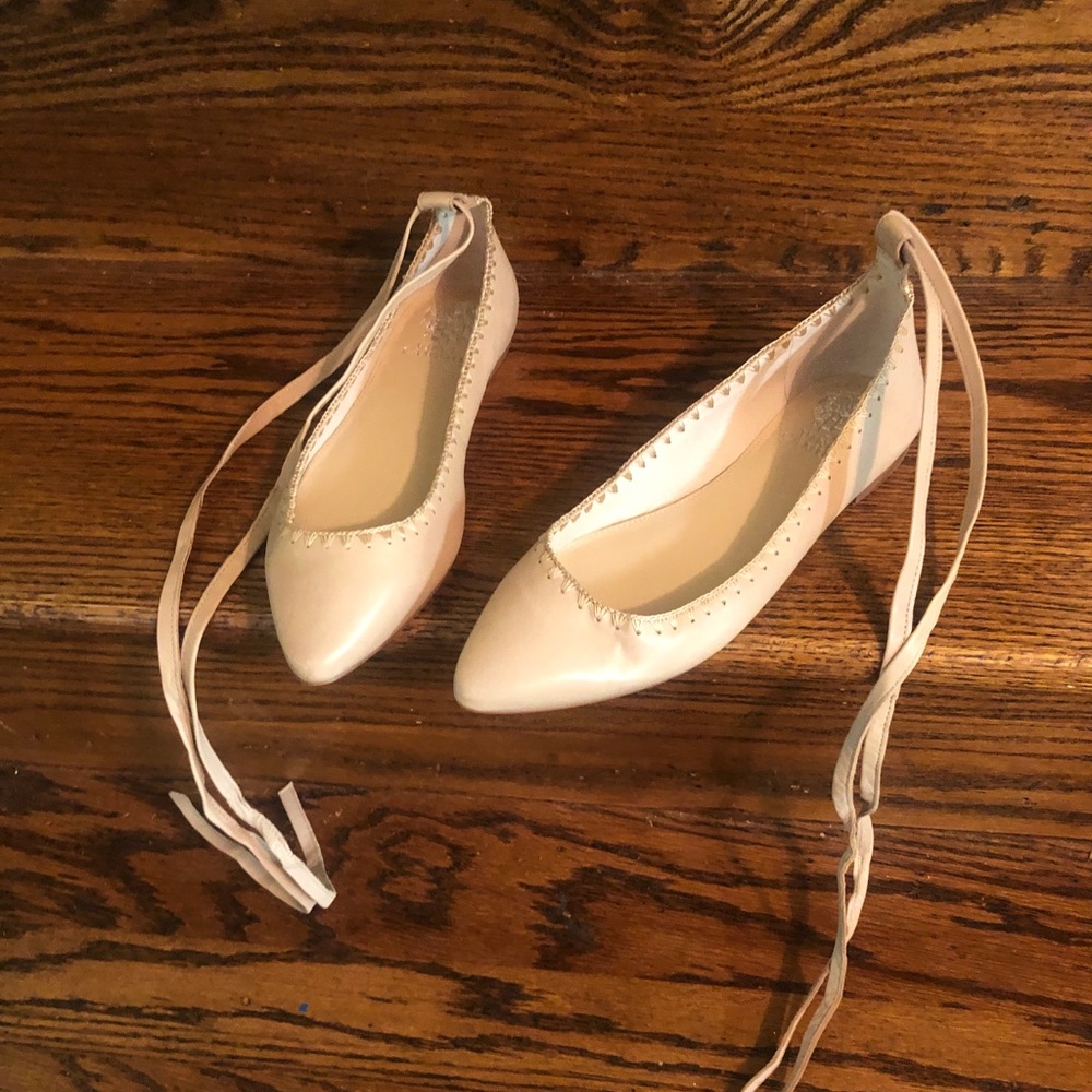 Cream colored Vince Camuto leather flats with ankle ties 8M